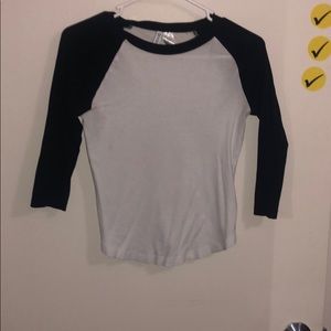 Black and white quarter sleeve